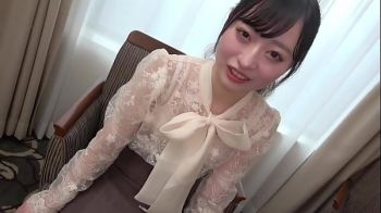 นักเรียนแอบหนีเรียนมาเย็ดกันที่บ้านเพื่อน เห็นหน้าจะจะเลยครับ